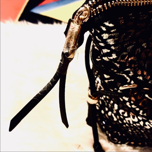 Juicy Couture Leopard Print Purse - Picture 4 of 6